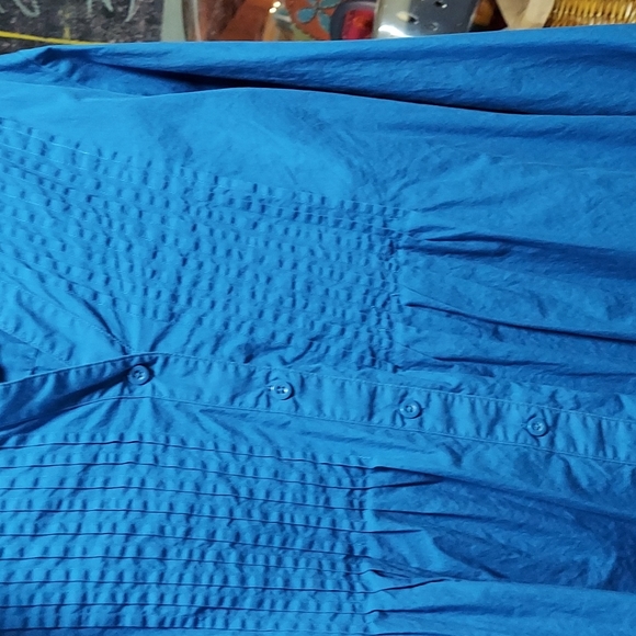 Long Sleeved Henley shirt - Picture 2 of 4